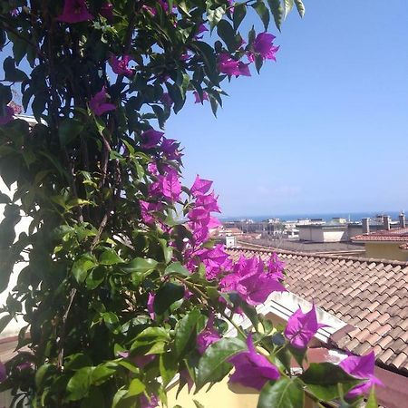 Apartamento Fronte Al Porto Salerno Exterior foto