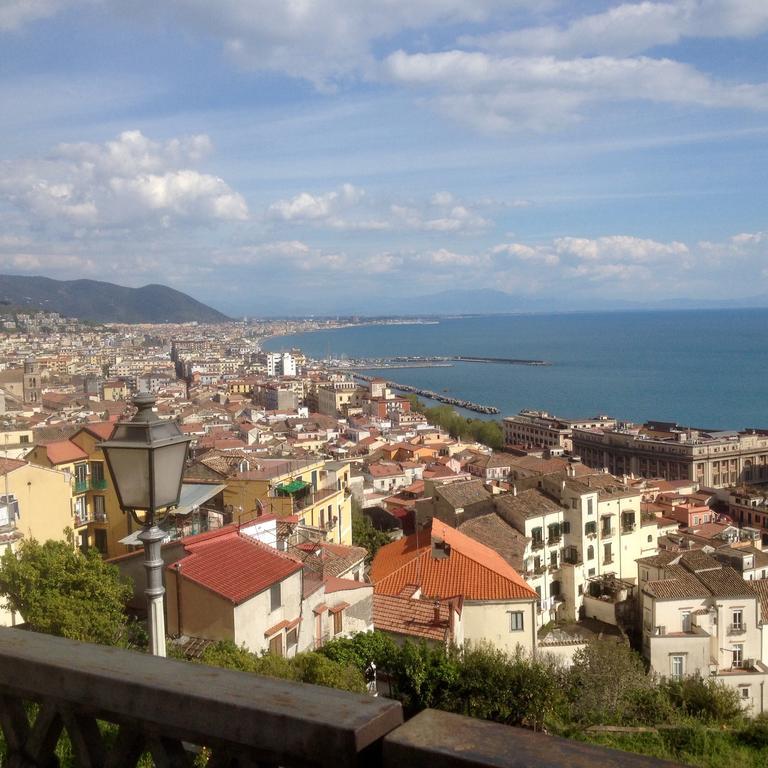 Apartamento Fronte Al Porto Salerno Exterior foto