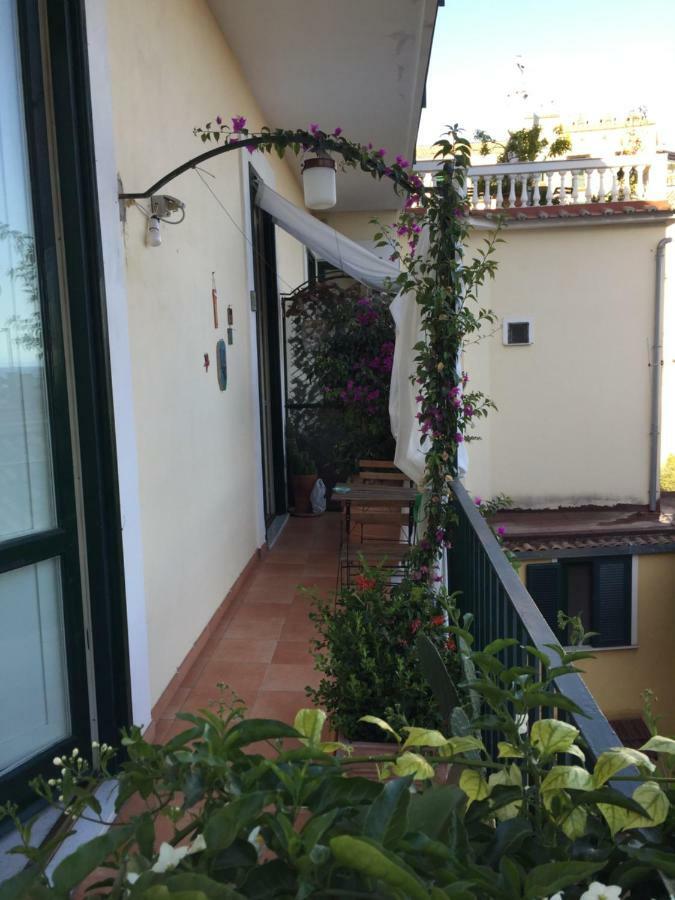 Apartamento Fronte Al Porto Salerno Exterior foto