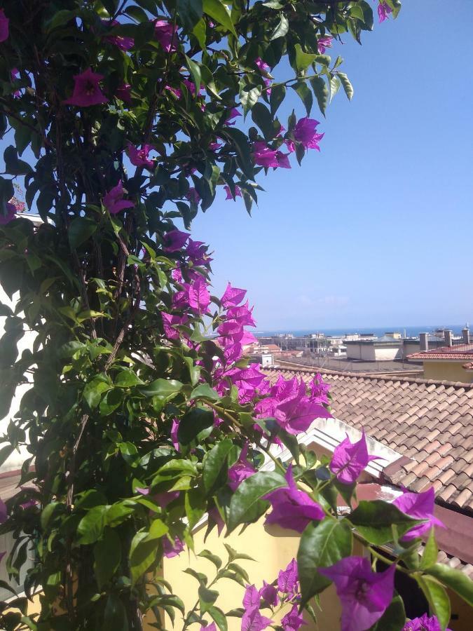 Apartamento Fronte Al Porto Salerno Exterior foto
